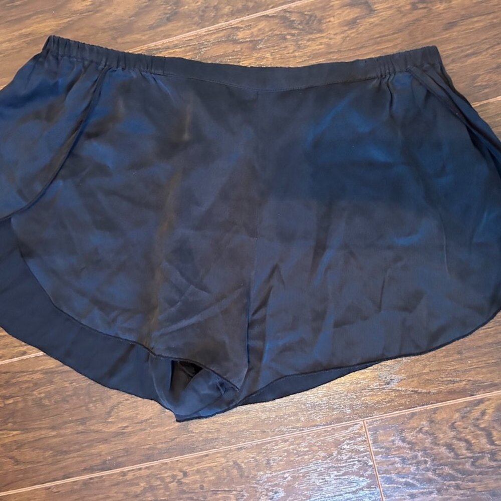 LUNYA Women's Black Washable Silk Lounge Sleep Elastic Waist Shorts, Size S